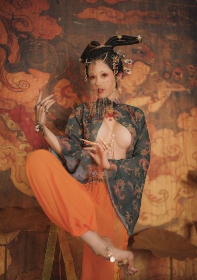 天降女子从二楼掉下来了_蓝光高清在线观看