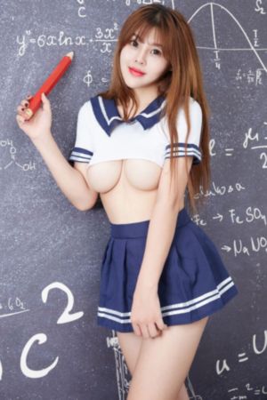 美丽小蜜桃4中英文字_720免费观看